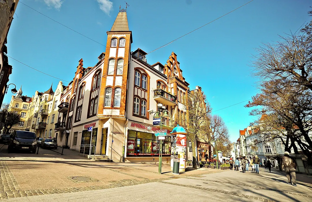Red Apartment Czyżewskiego by Grand Apartments-1