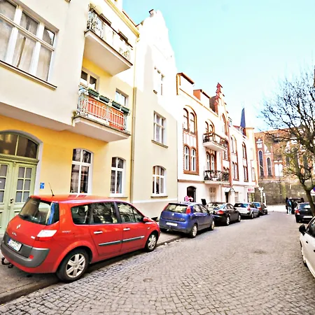 Red Apartment Czyżewskiego by Grand Apartments-3